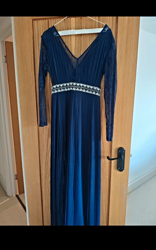 Tfnc london blue lace neck - london, v-neck