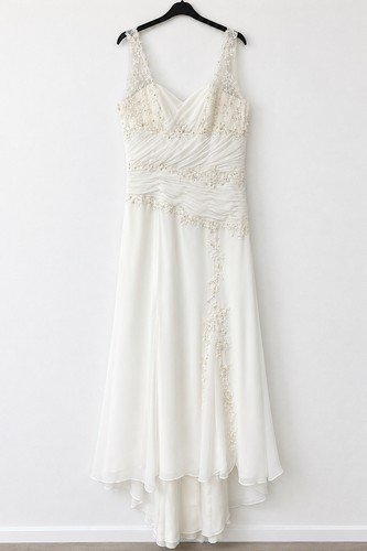 Ivory line neck sleeveless - ivory, v-neck