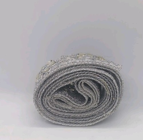 Metallic silver scalloped - silver, edge