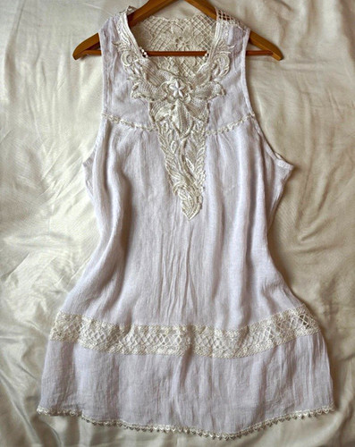 Women white scoop neck - white,