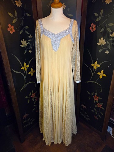 Vintage champagne lace - vintage, &